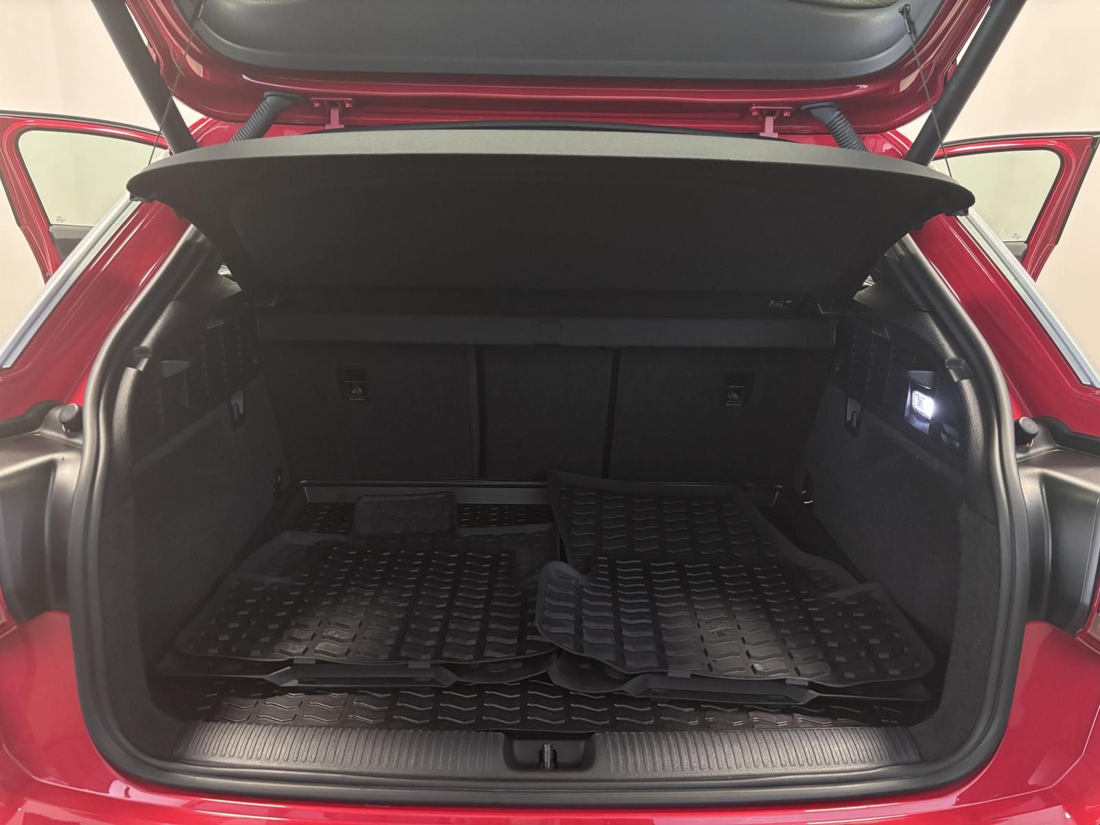 Audi Q2 TDI quattro S-Line LED Navi SFW Sound foto 16