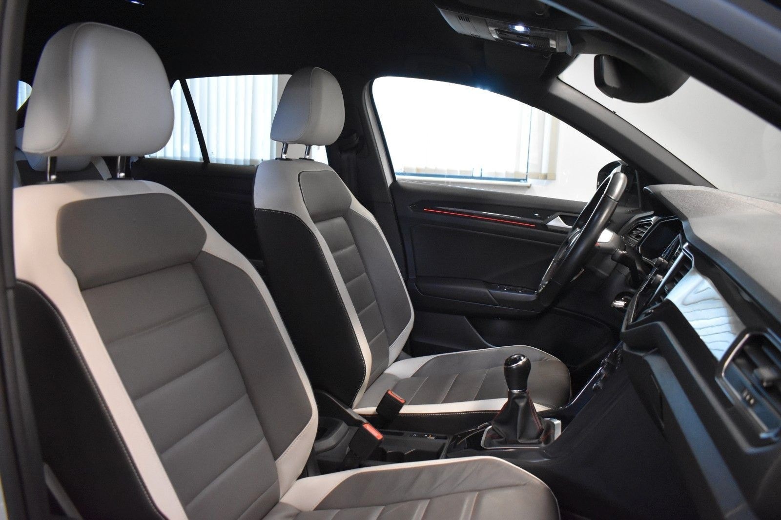 Volkswagen T-Roc Sport *1.HAND *KAMERA *LEDER *SHZ *TOTWINK foto 16