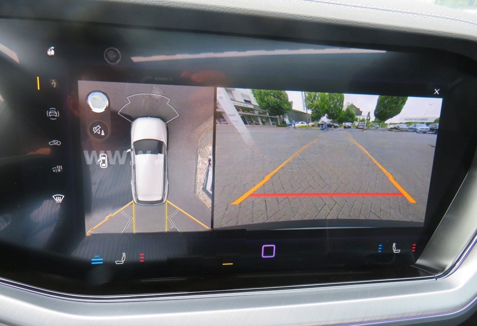 Volkswagen Touareg 3.0 TDI 4Motion R-Line foto 14