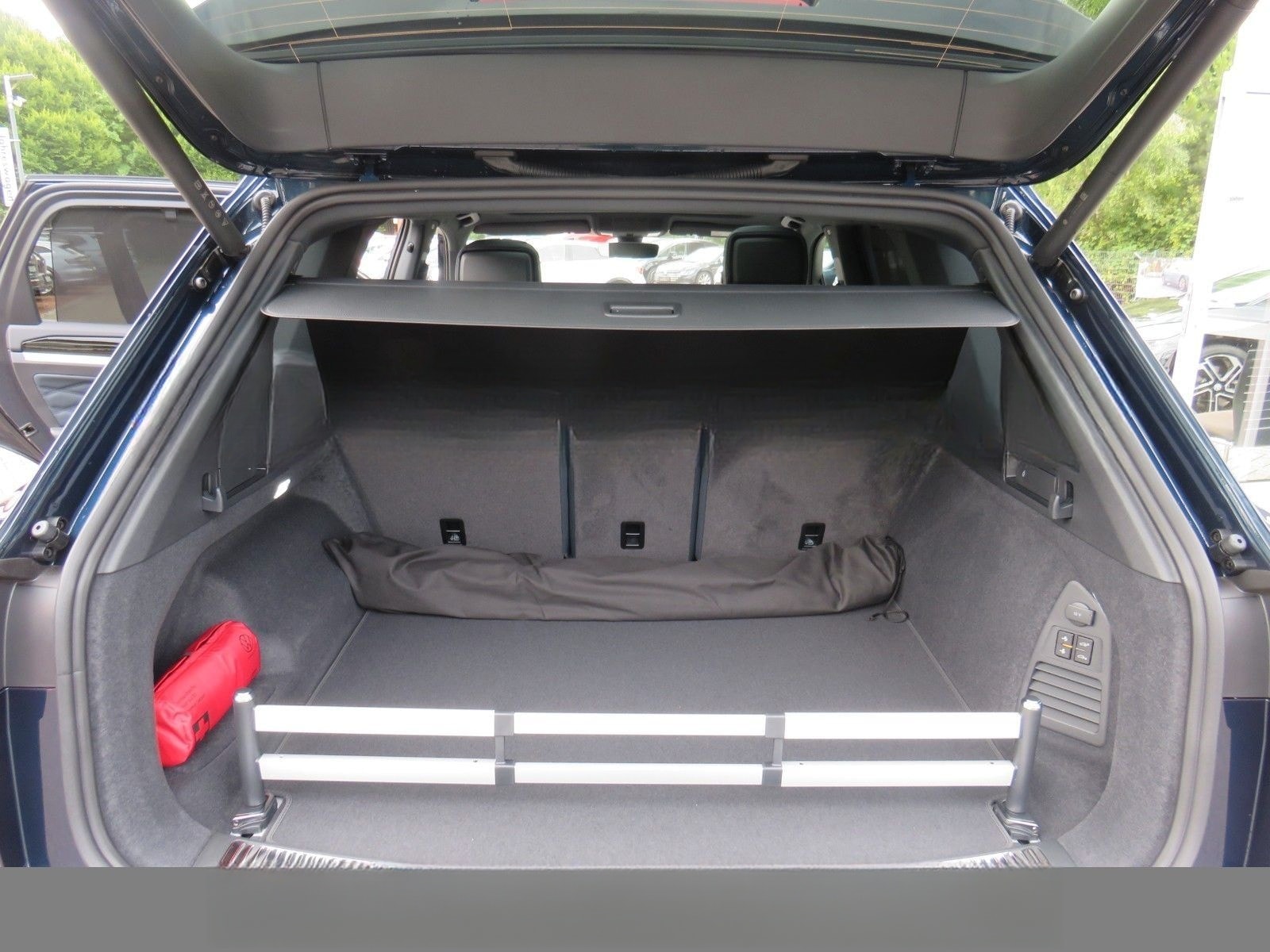 Volkswagen Touareg 3.0 TDI 4Motion R-Line foto 7