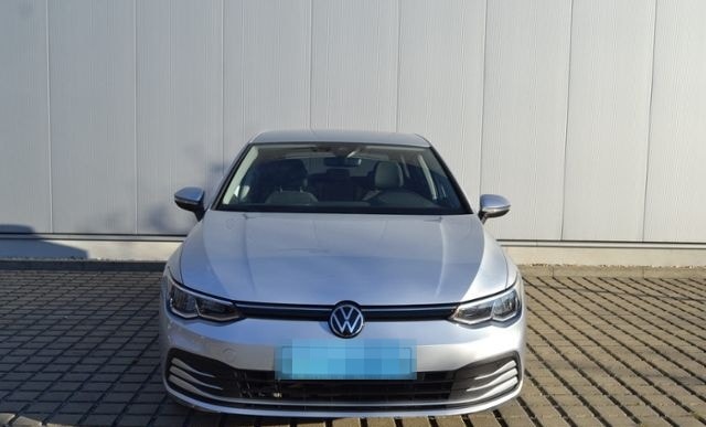 Volkswagen Golf VIII 1.5 TSI Life LED/NAVI+VZE/16-ZOLL/PDC/ foto 12