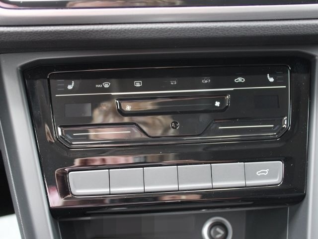 Volkswagen Touran 1.5 TSI Comfortline DSG NAVI/KLIMA/RFK foto 17