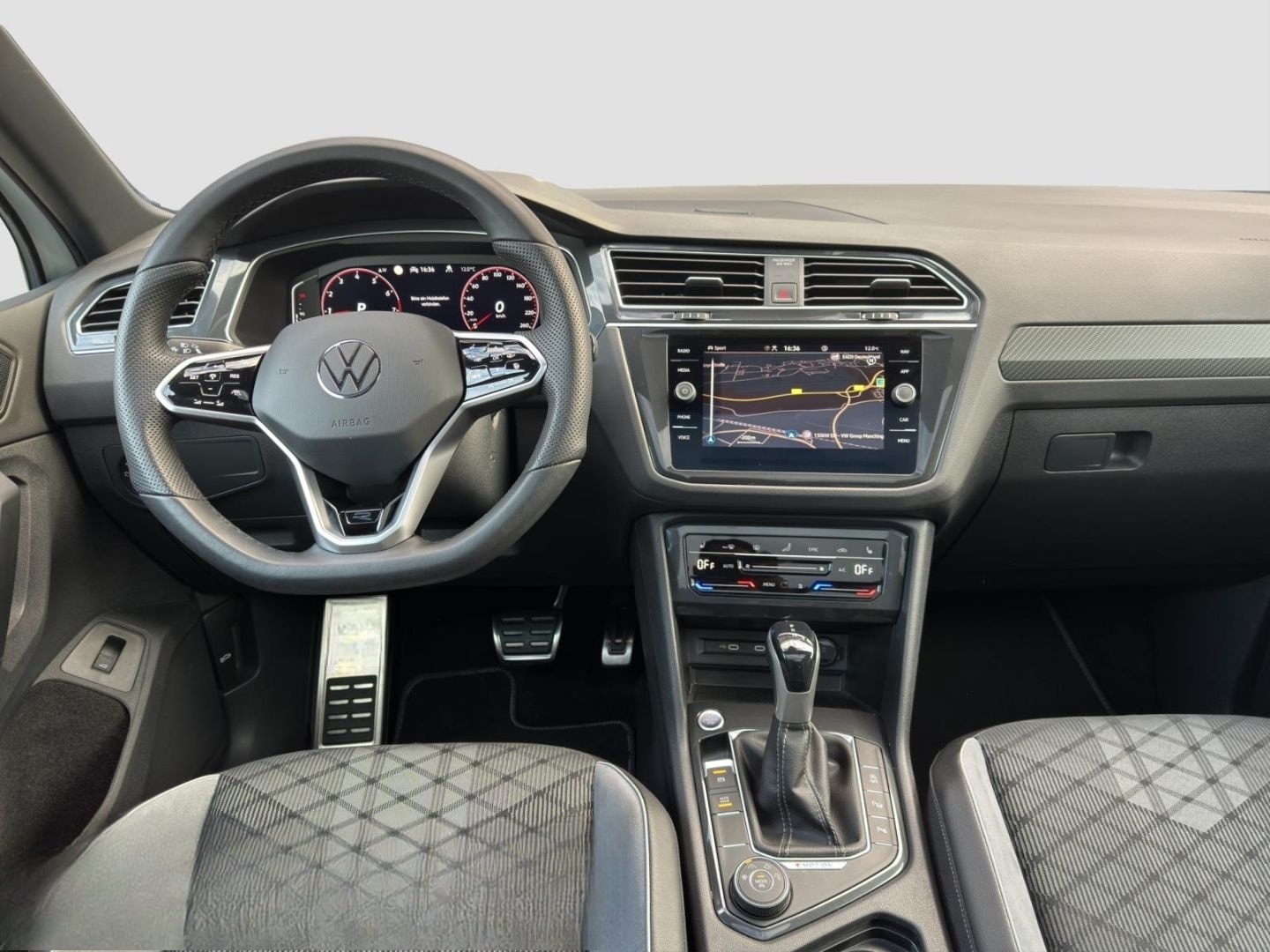 Volkswagen Tiguan 2.0 TSI DSG 4Mo. R-Line STANDH PANO AHK V foto 20