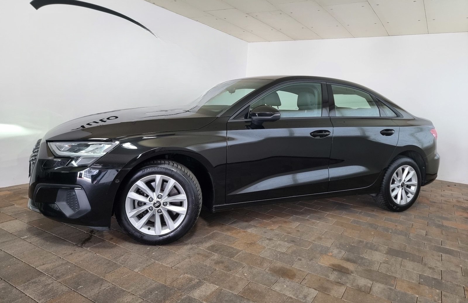 Audi A3 30TFSI limo Navi Leder Digital VIC Kamera LED foto 4