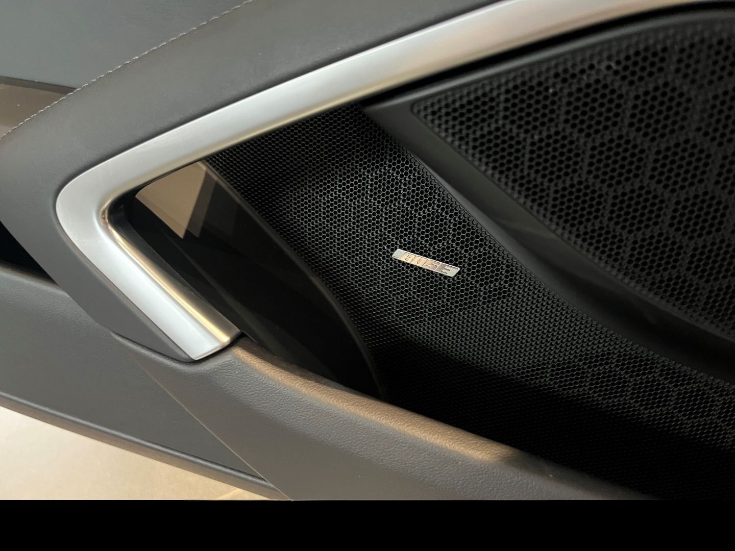 Porsche Cayman 718 GTS 4.0 Enzianblau Sportabgasanlage foto 22