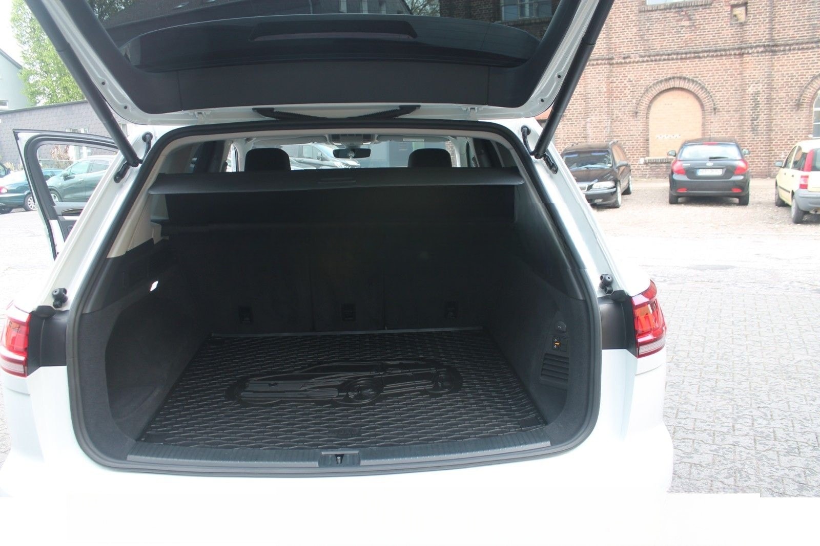 Volkswagen Touareg 3.0 V6 TDI 4MOTION DSG LED AHK RÜKA foto 19