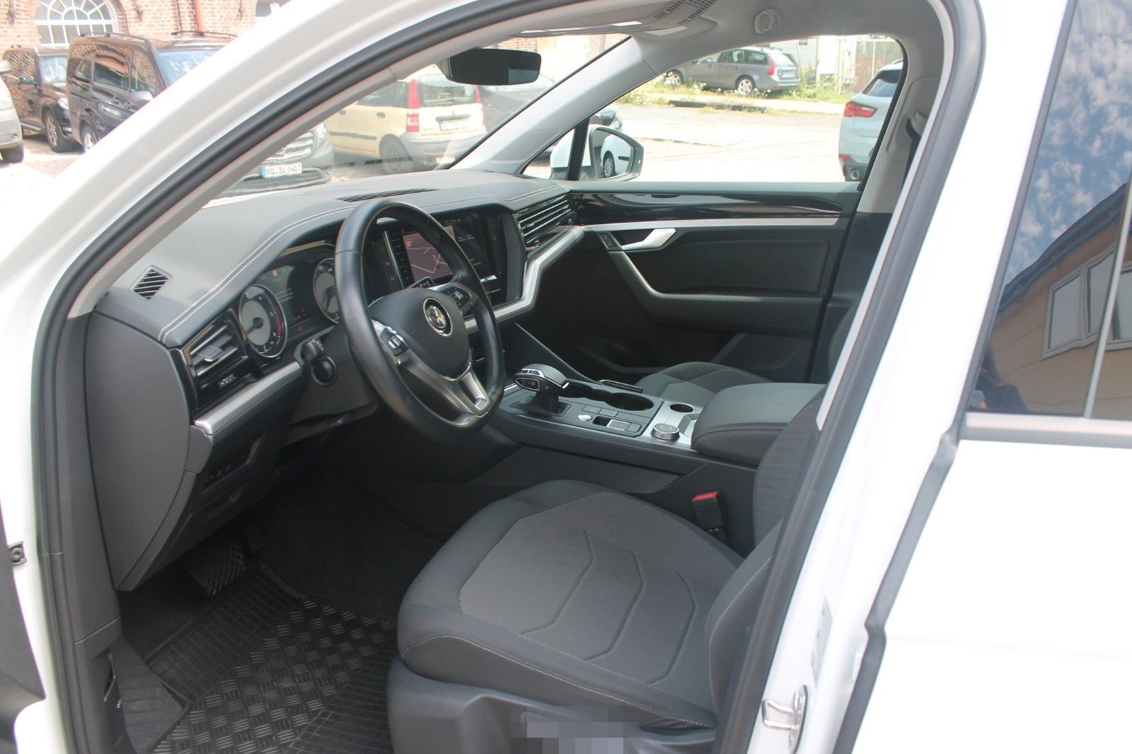 Volkswagen Touareg 3.0 V6 TDI 4MOTION DSG LED AHK RÜKA foto 20