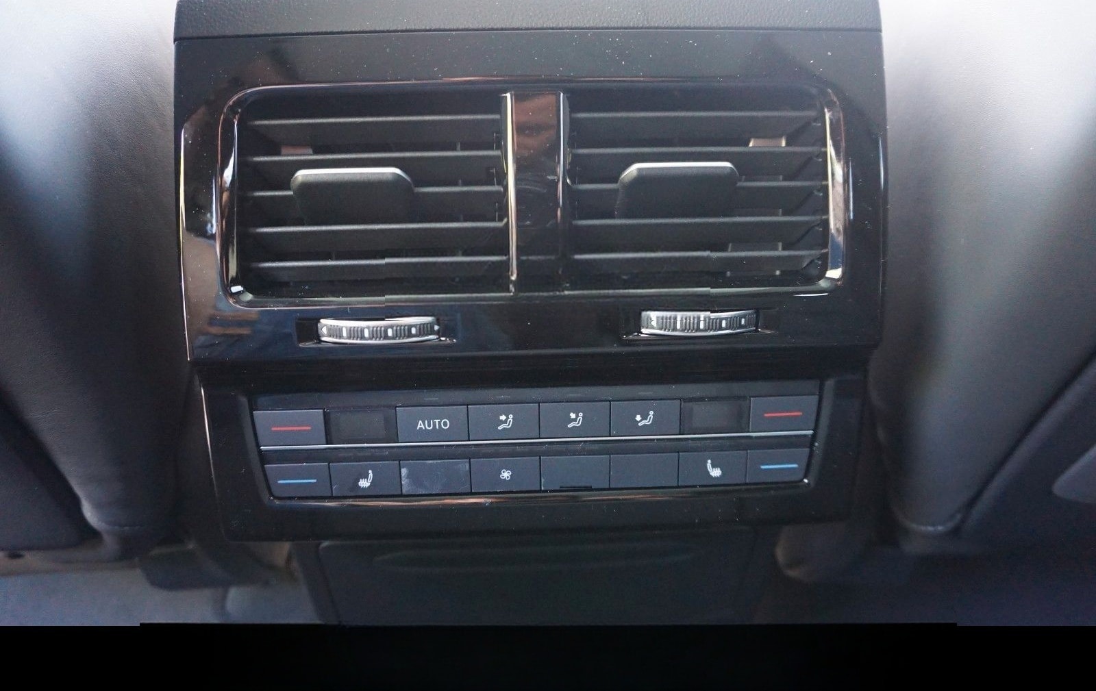 Volkswagen Touareg 3.0 TDI 210 kW 4Motion R-Line Garantie foto 17