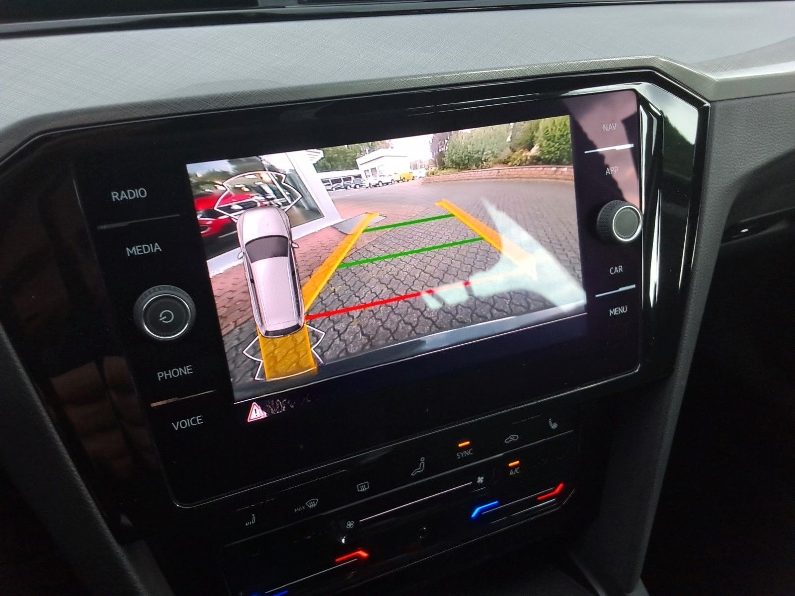 Volkswagen Passat Variant 2.0 TDI ACC,LED,Navi,DAB,APP,Ergo foto 11