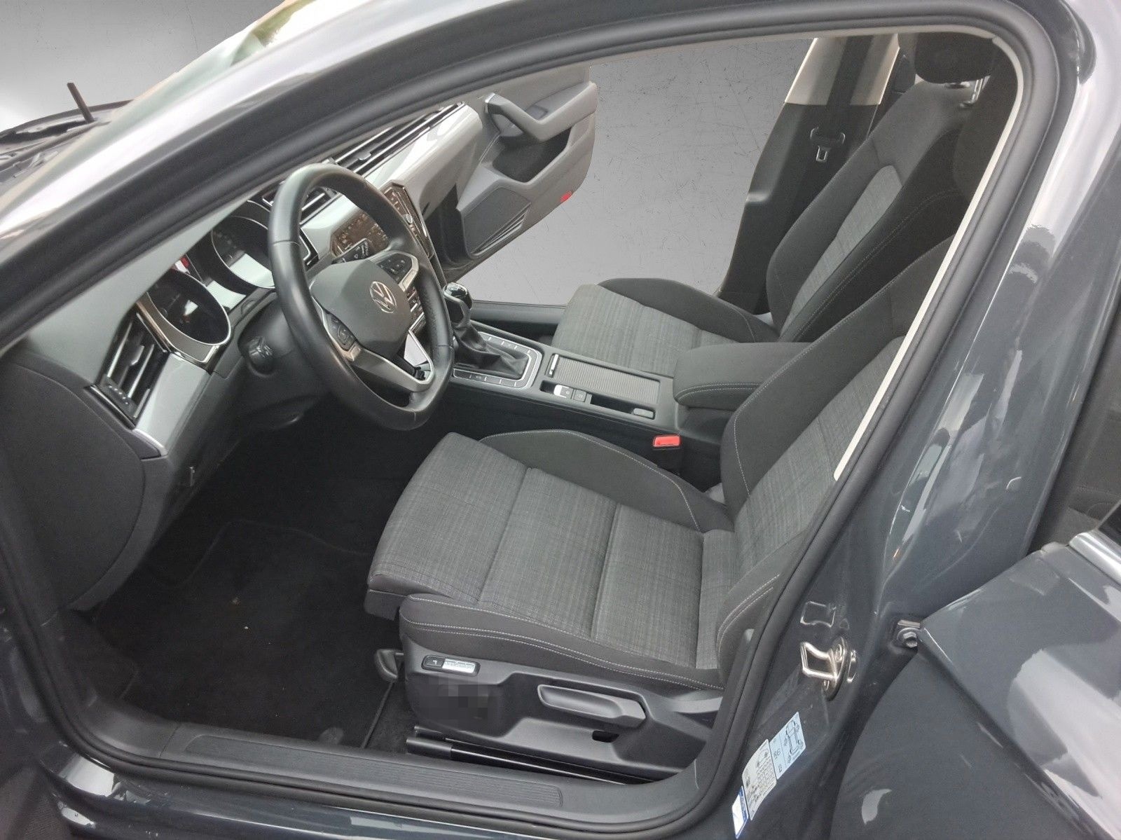 Volkswagen Passat Variant 2.0 TDI ACC,LED,Navi,DAB,APP,Ergo foto 9