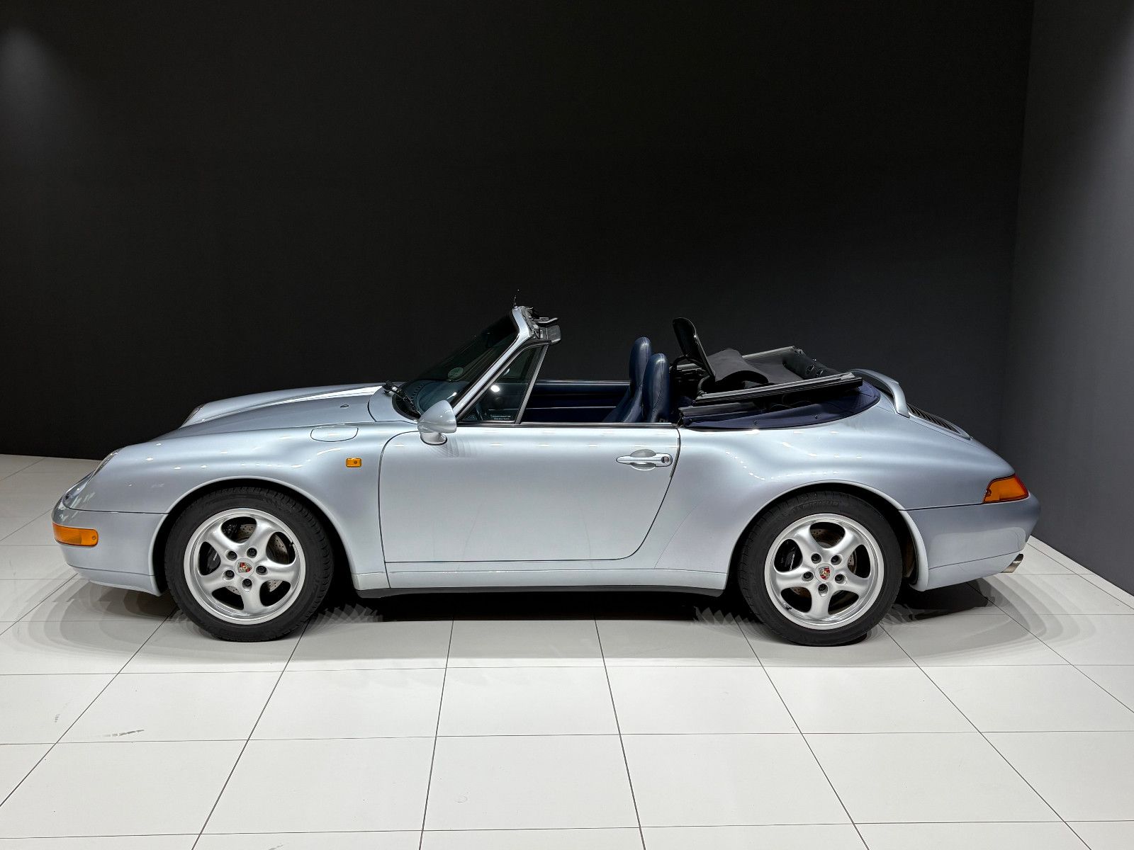 Porsche 993 Carrera 2 Cabrio*Sammlerstück*2.Hand*Dt.Auto foto 8