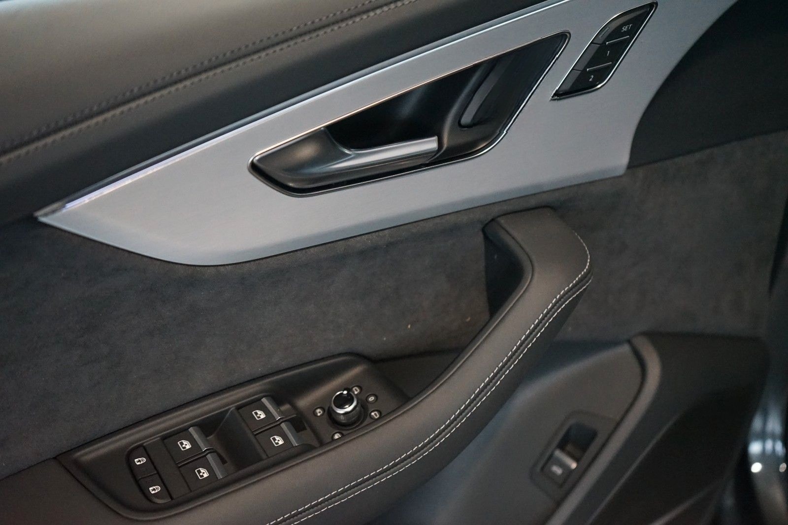 Audi SQ7 TFSI | B&O | HuD | Pano | Laser | 7-Sitze foto 13