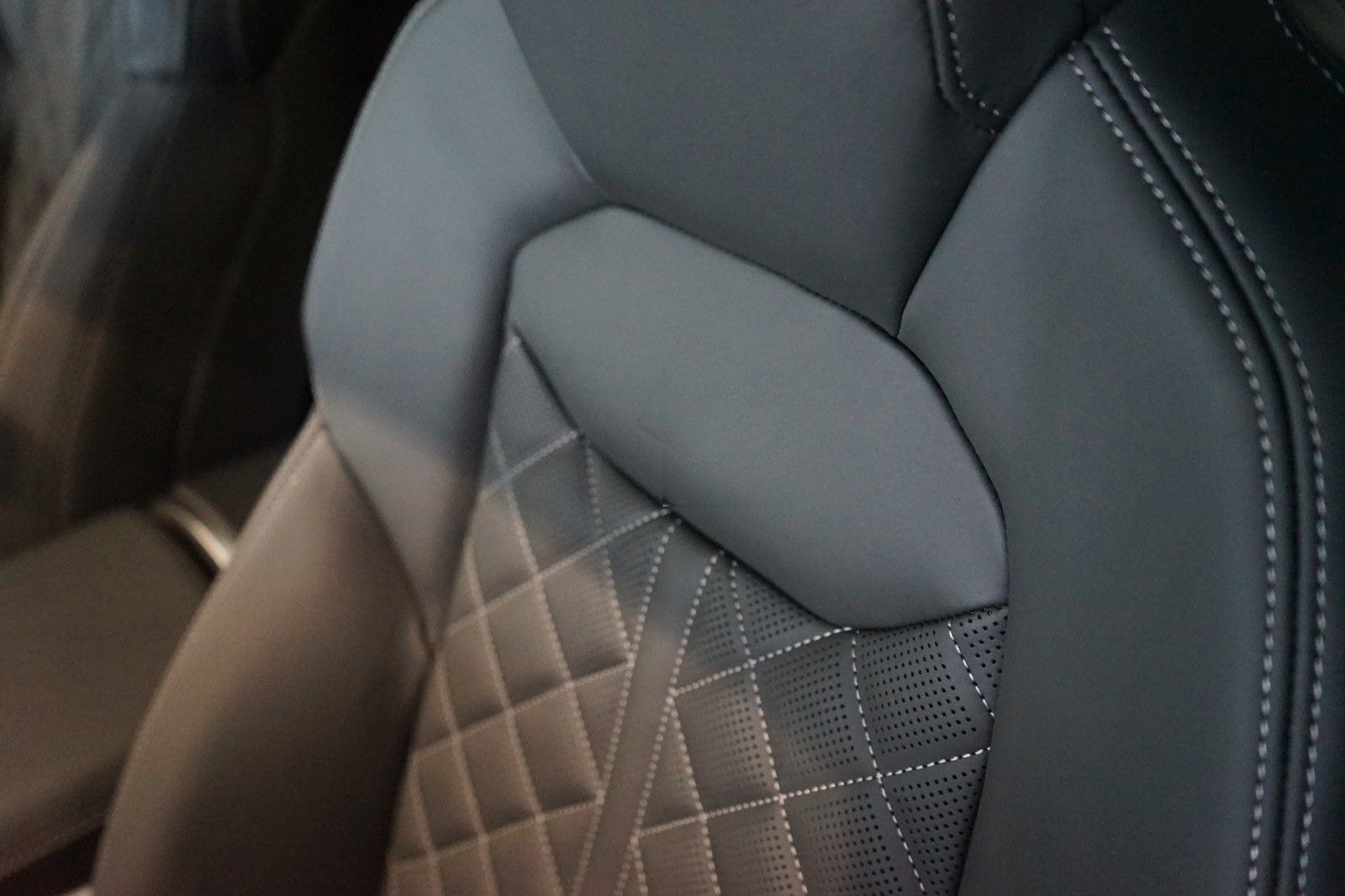 Audi SQ7 TFSI | B&O | HuD | Pano | Laser | 7-Sitze foto 15