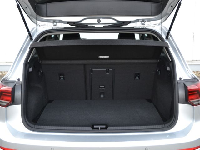 Volkswagen Golf VIII 1.5 TSI Life LED/NAVI+VZE/16-ZOLL/PDC/ foto 13