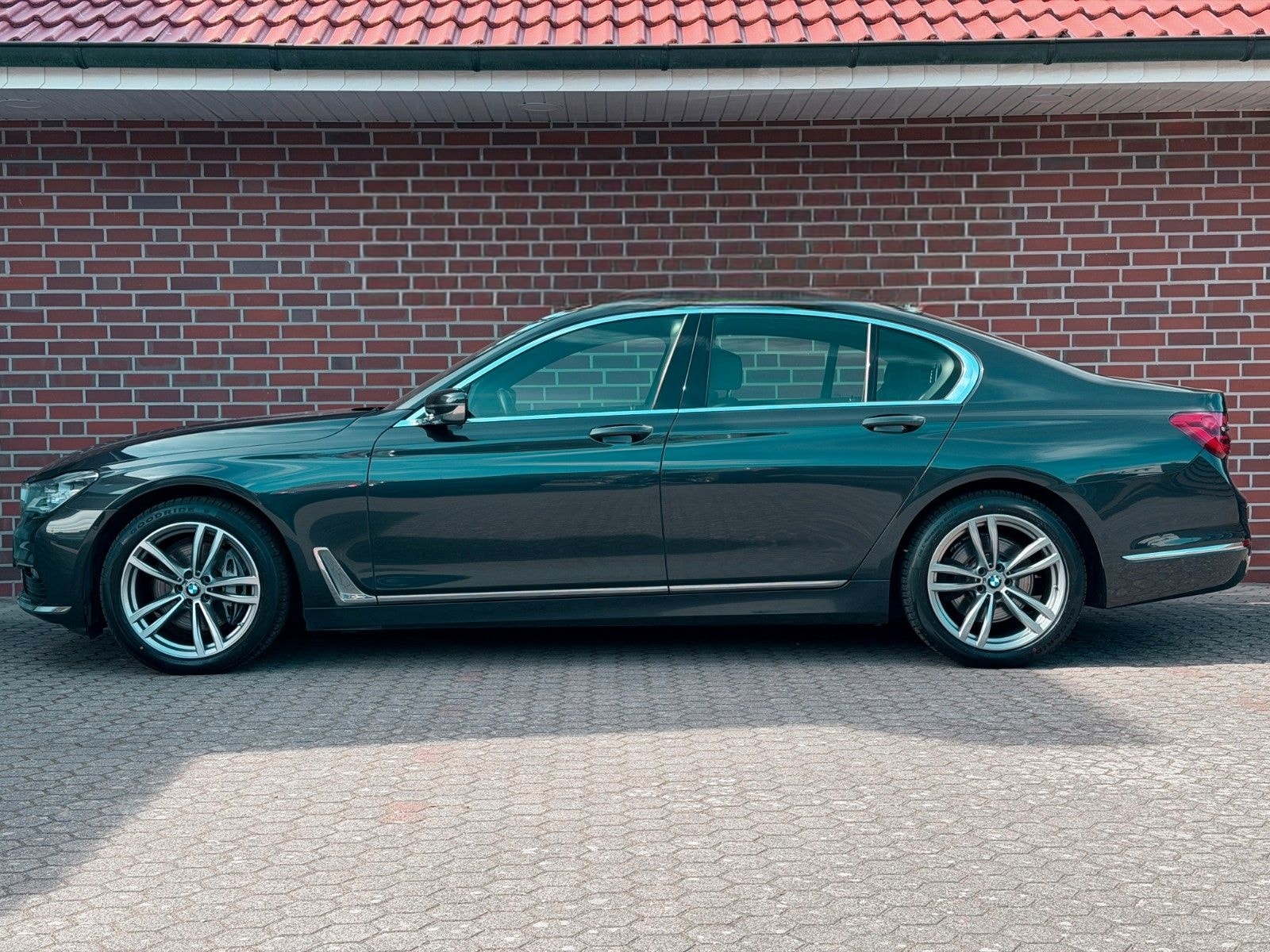 BMW 740 d xDrive *Driv.Ass.Plus*Schiebedach foto 2