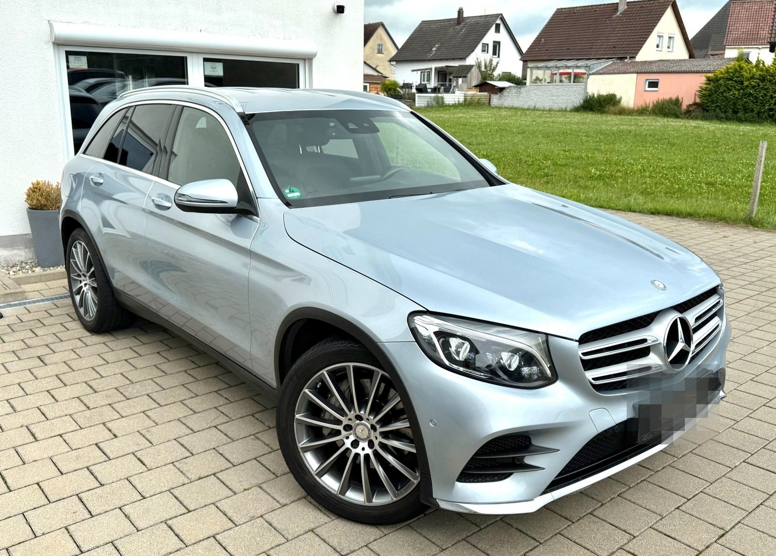 Mercedes-Benz GLC 250 d 4Matic*AMG*NAVI*KAMERA*LED*AHK*19''ALU foto 3
