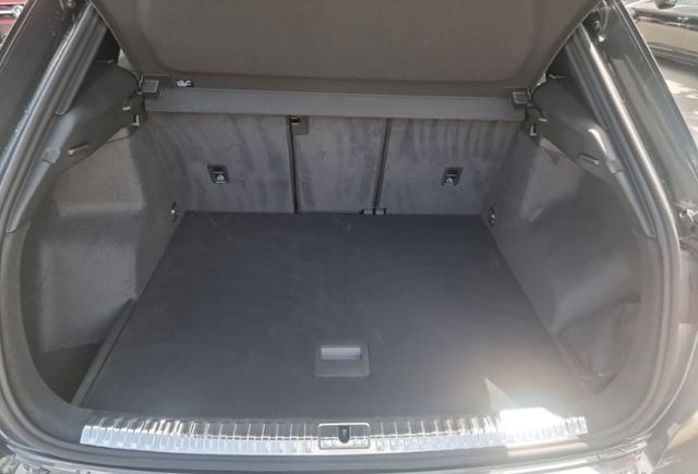 Audi Q3 35 2.0 TDI S LINE LED NAVI PDC SHZ AHK ACC LI foto 9