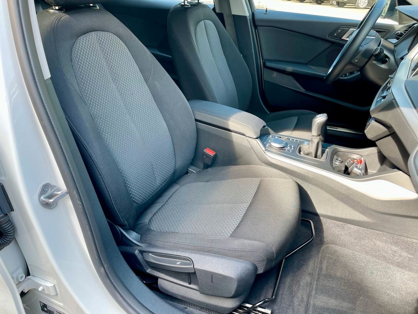 BMW 116i Advantage *SHZ*LHZ*NAVIGATION*CARPLAY* foto 24