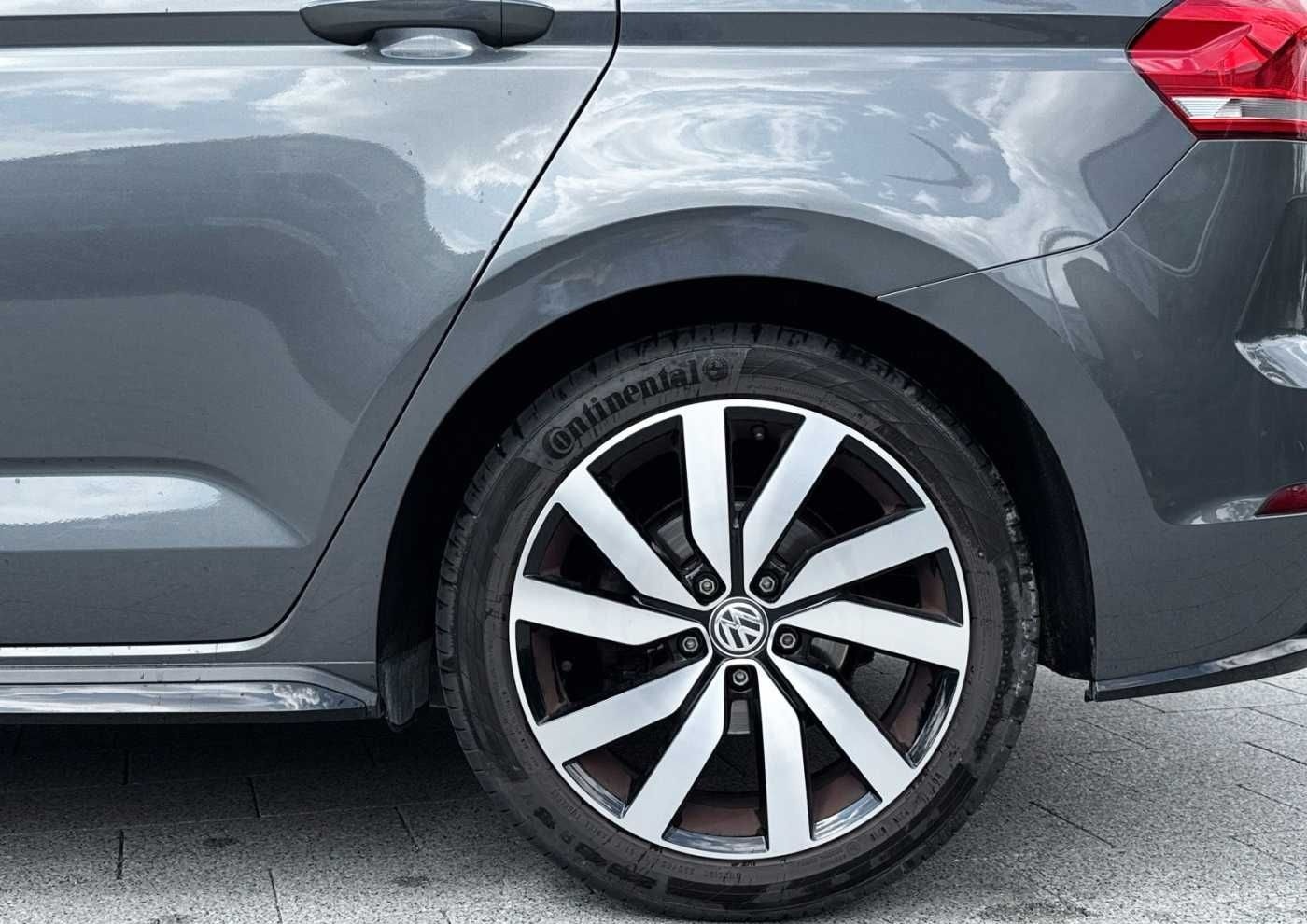 Volkswagen Touran 1.5 TSI DSG Join *R-Line* foto 9