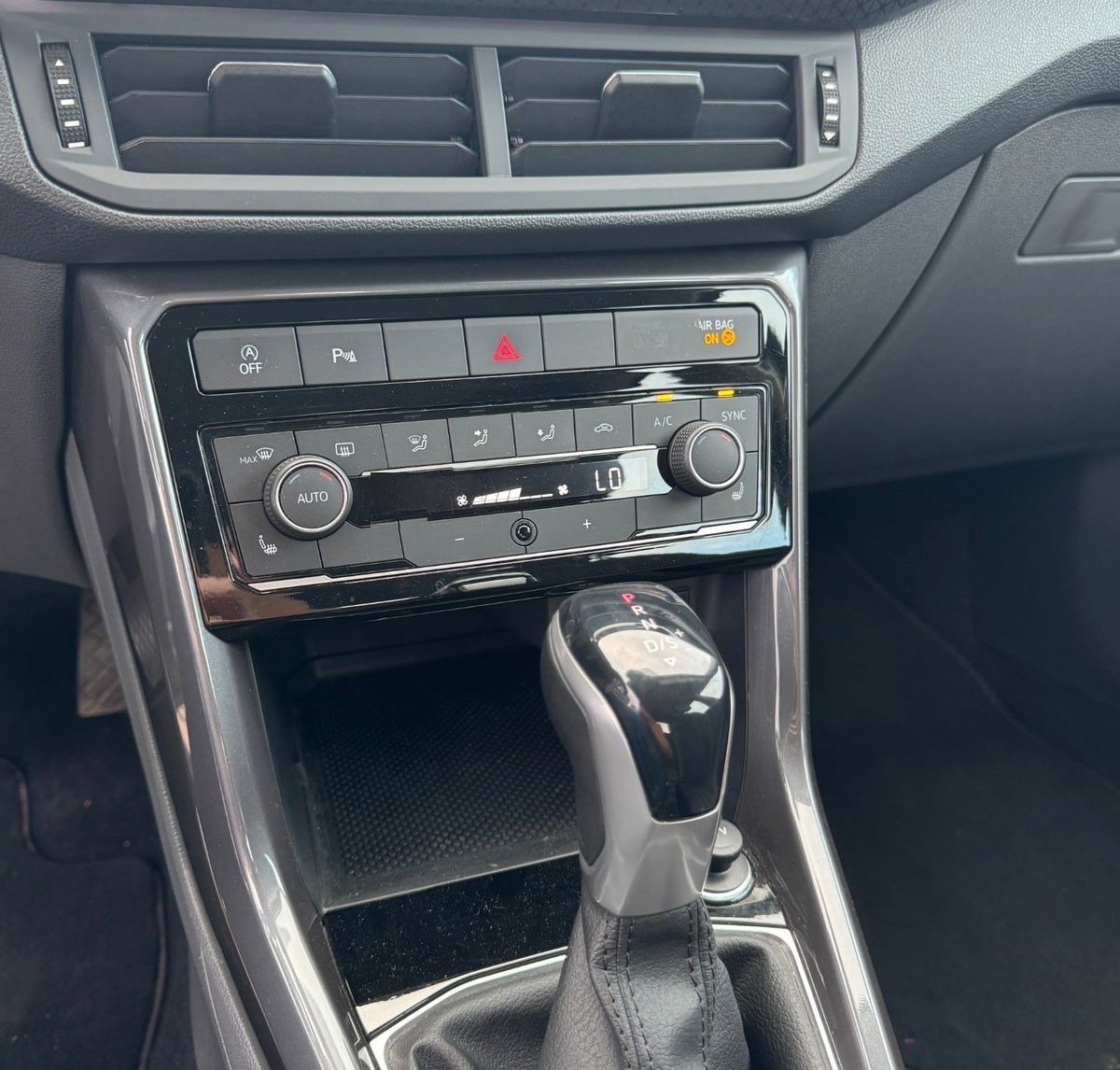 Volkswagen T-Cross 1.0 TSI Style foto 12