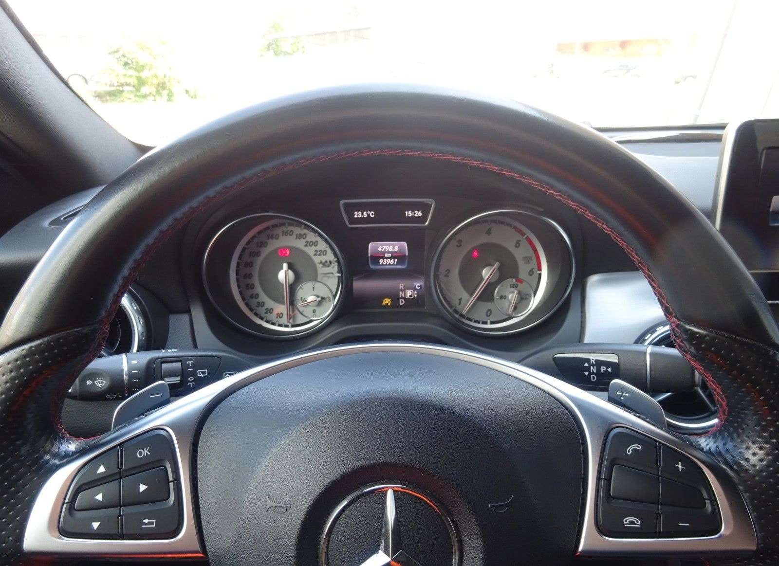 Mercedes-Benz GLA 220 CDI / d 4Matic AMG LINE foto 10