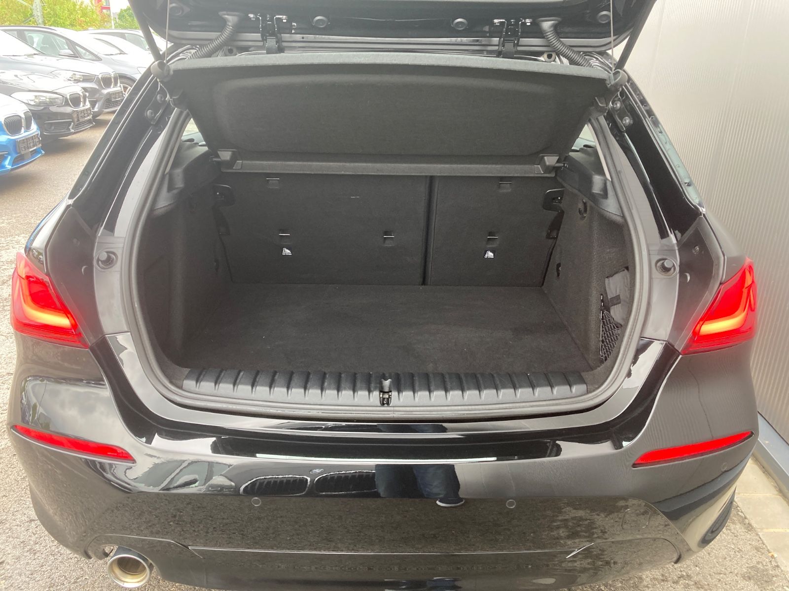 BMW 118i *PDC*Sitzheizung*PDC*Panoramadach*LED foto 8