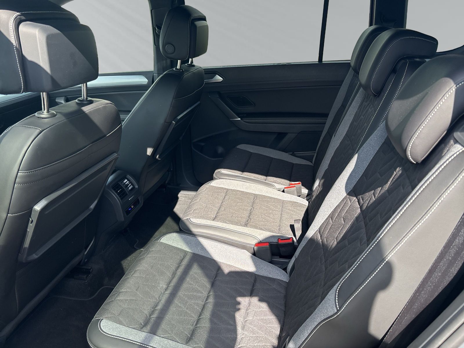 Volkswagen Touran 1.5 TSI GOAL 7-Sitzer RFK+NAVI+WiRä+Alarm foto 11