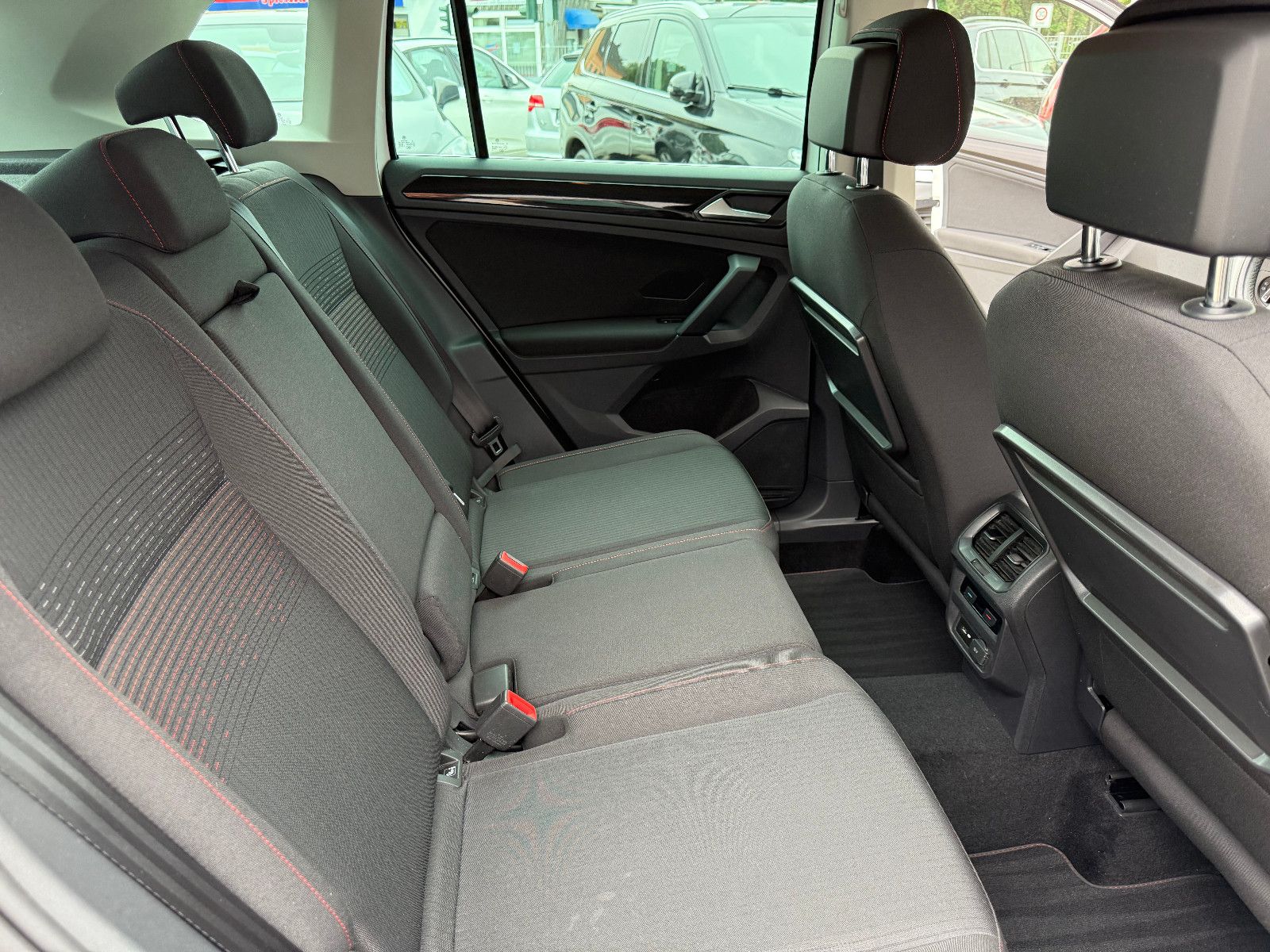 Volkswagen Tiguan Sound BMT/Start-Stopp DSG Automatik foto 11