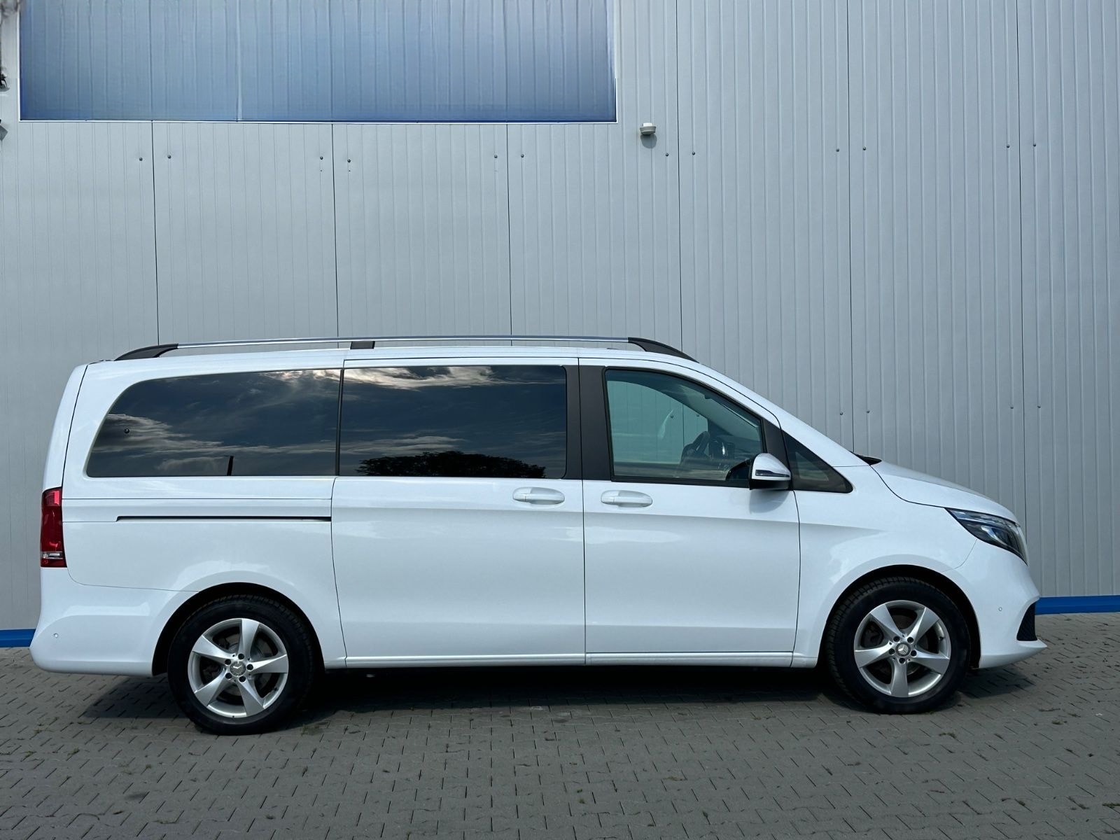 Mercedes-Benz V 220 LANG 9G-TR WEBASTO NAVI MBUX KAMERA 7-SITZ foto 5