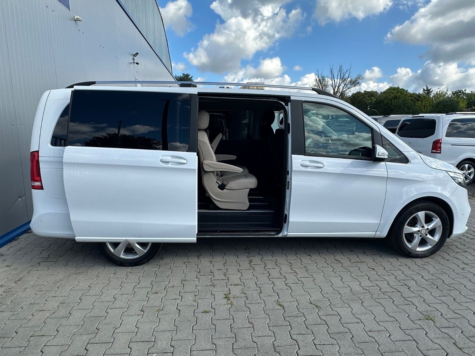 Mercedes-Benz V 220 LANG 9G-TR WEBASTO NAVI MBUX KAMERA 7-SITZ foto 6