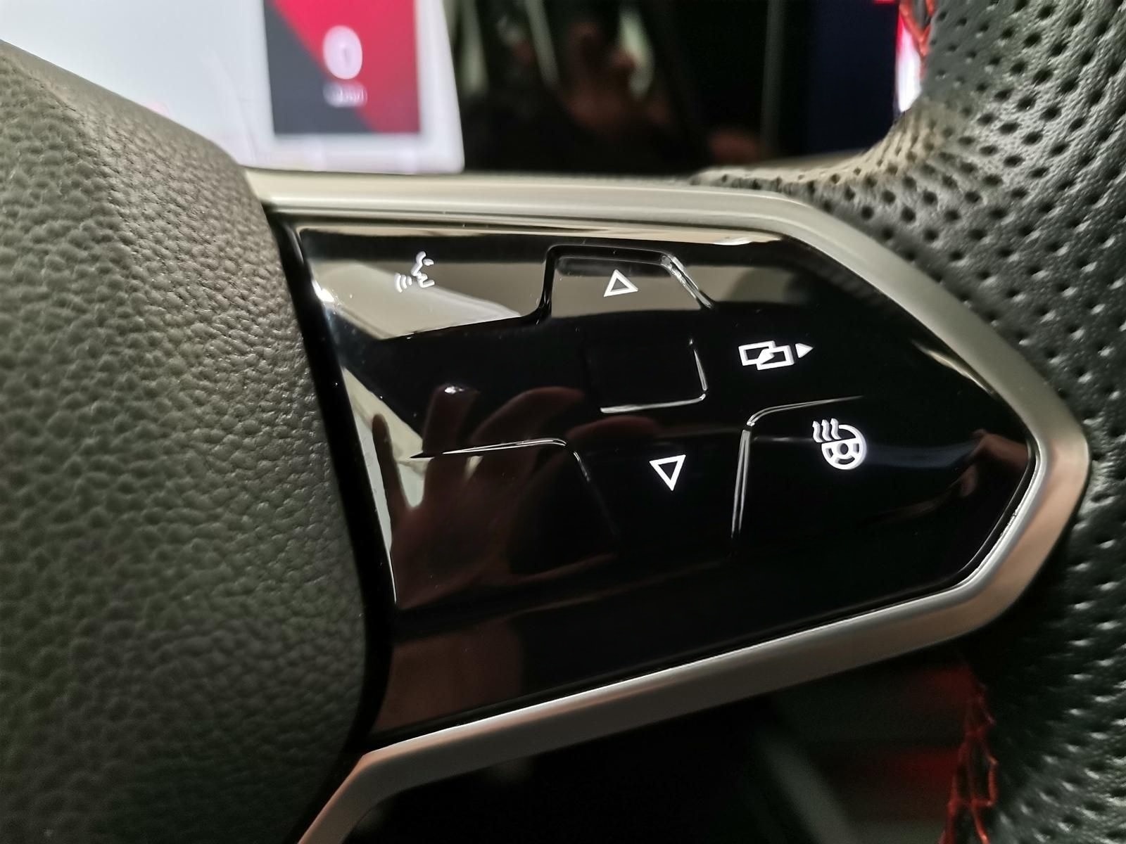 Volkswagen Golf 2.0 TSI DSG GTI Clubsport LED|NAV|WINTER foto 18