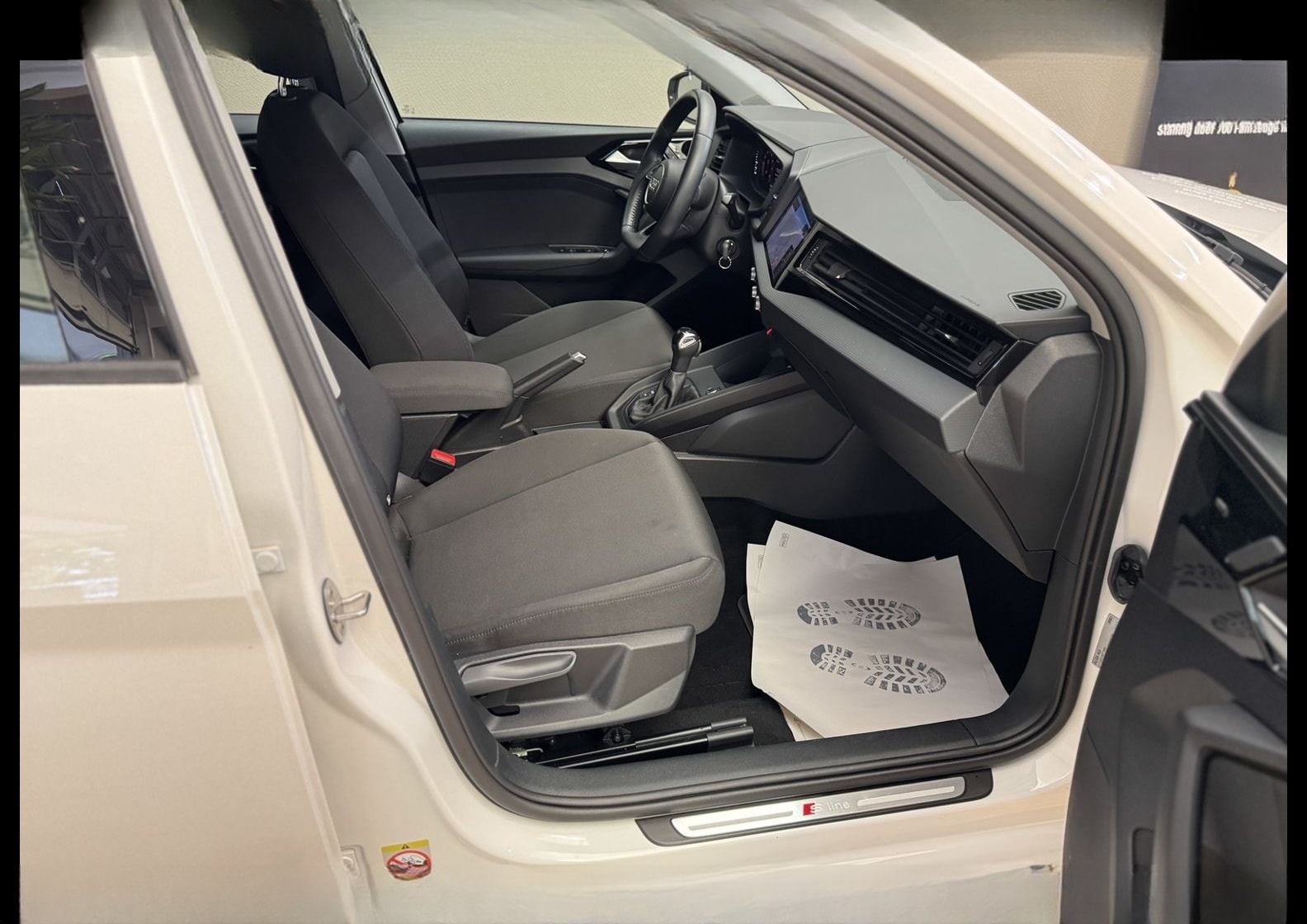 Audi A1 Sportback S-Line 1.0 TFSI S-Tronic Virt.Co foto 16