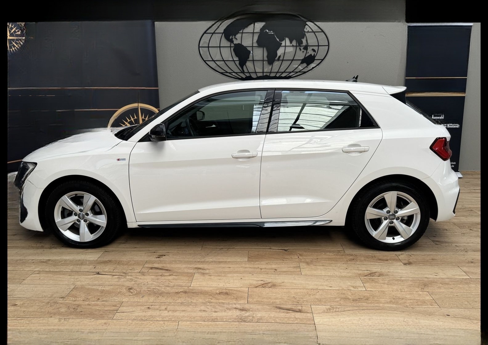 Audi A1 Sportback S-Line 1.0 TFSI S-Tronic Virt.Co foto 5