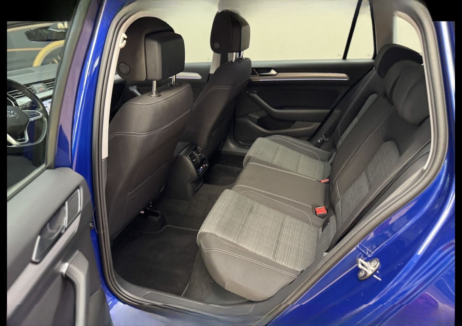 Volkswagen Passat Variant R-Line 2.0 TDI DSG Dig.Cockpit foto 13