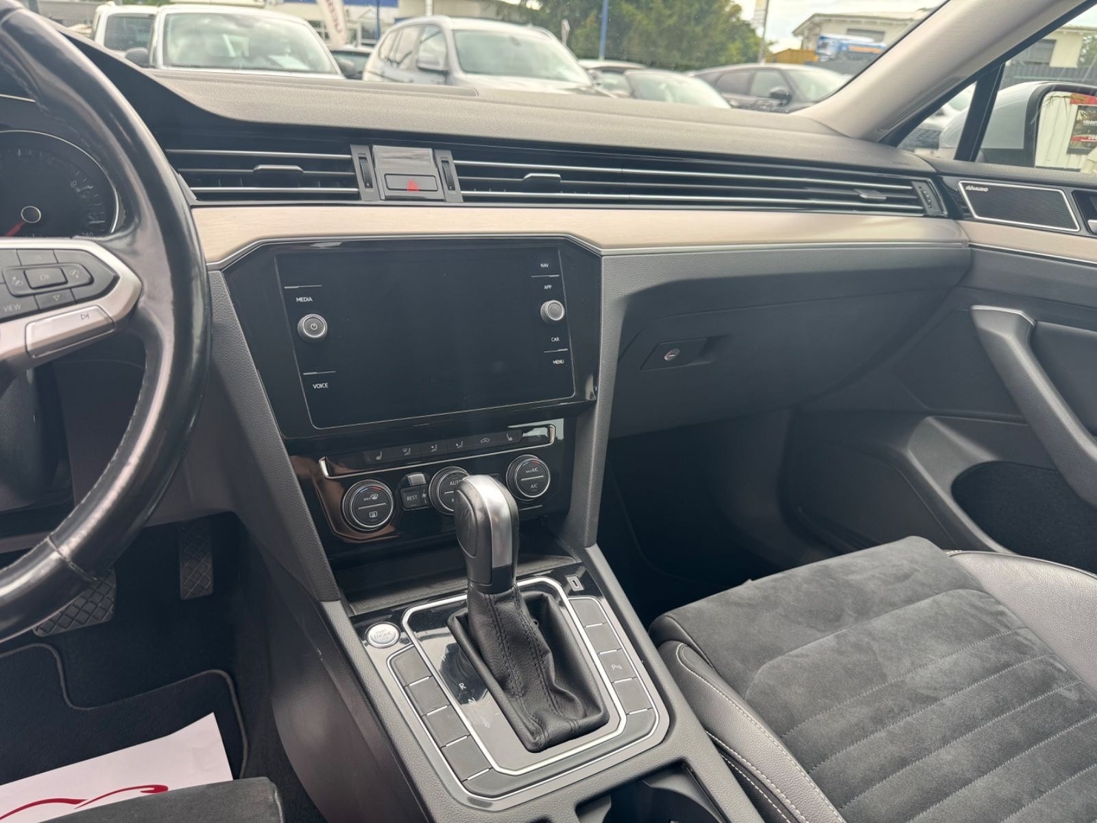 Volkswagen Passat 2,0 TDI Variant Elegance*IQ.Light*Kamera* foto 22