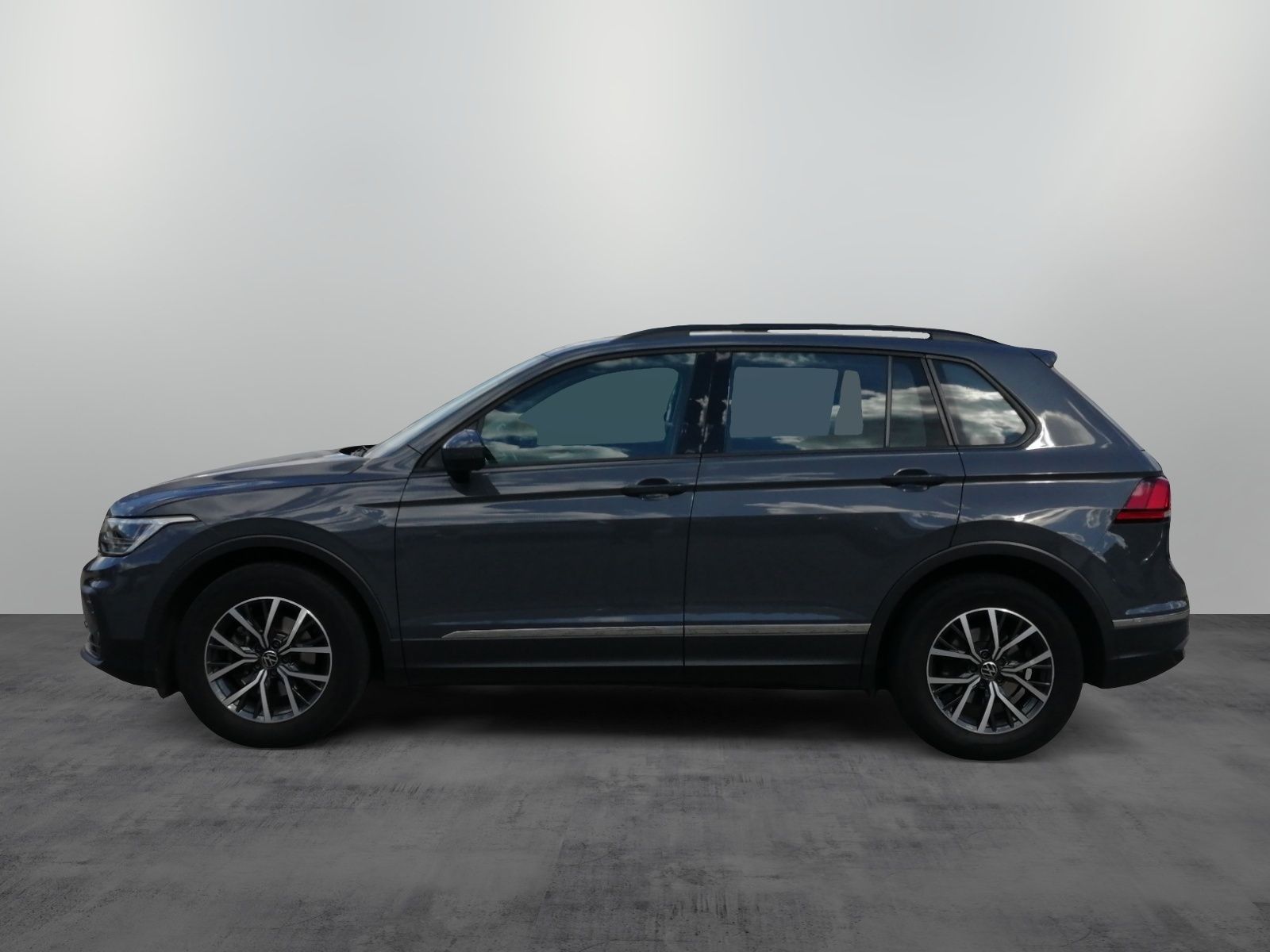 Volkswagen Tiguan Life 1.5 TSI LED ACC AHK Navi Standhz foto 5