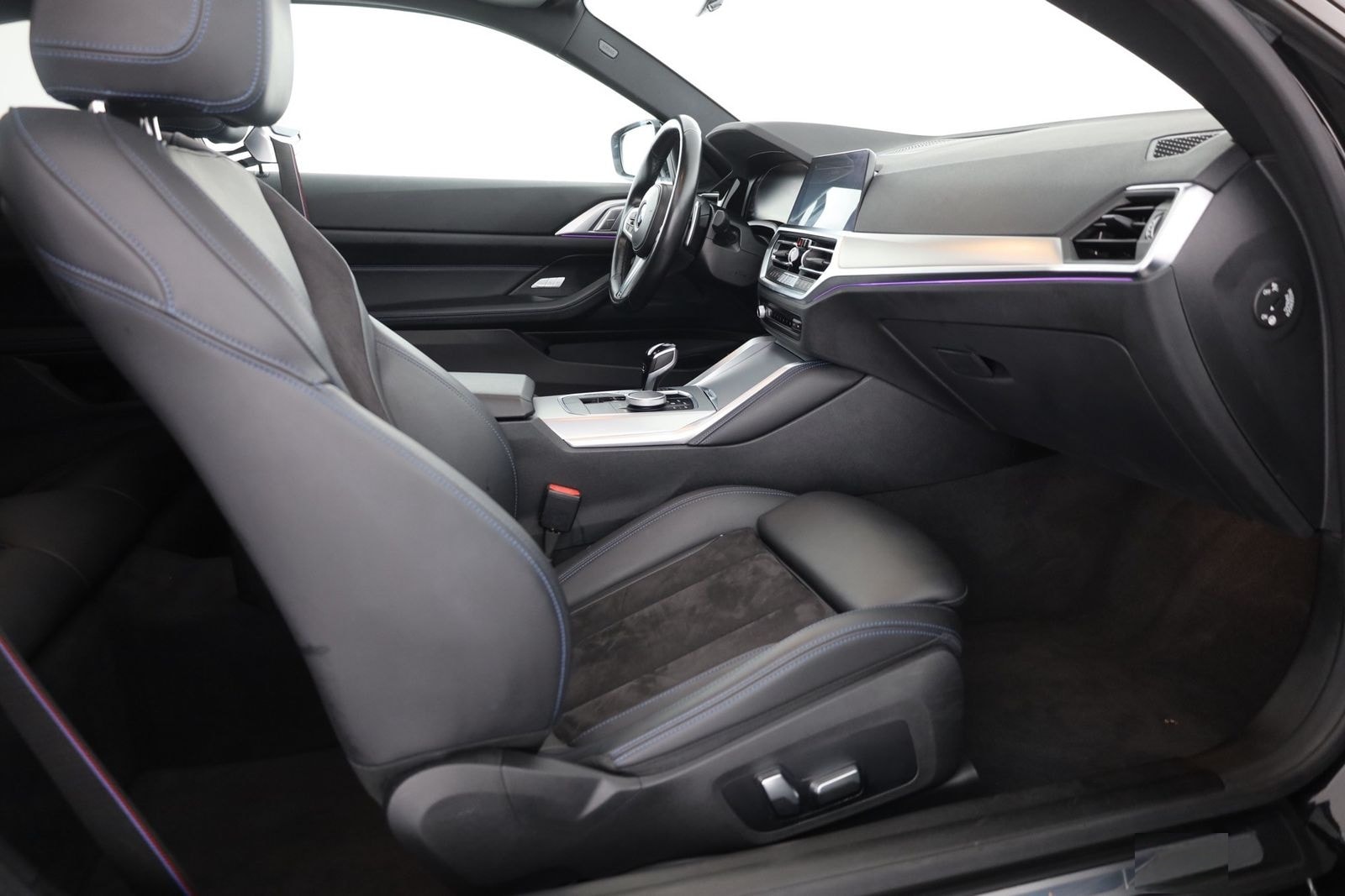 BMW 420i Coupe M-Sport Aut. LED Navi 360° Pano foto 25