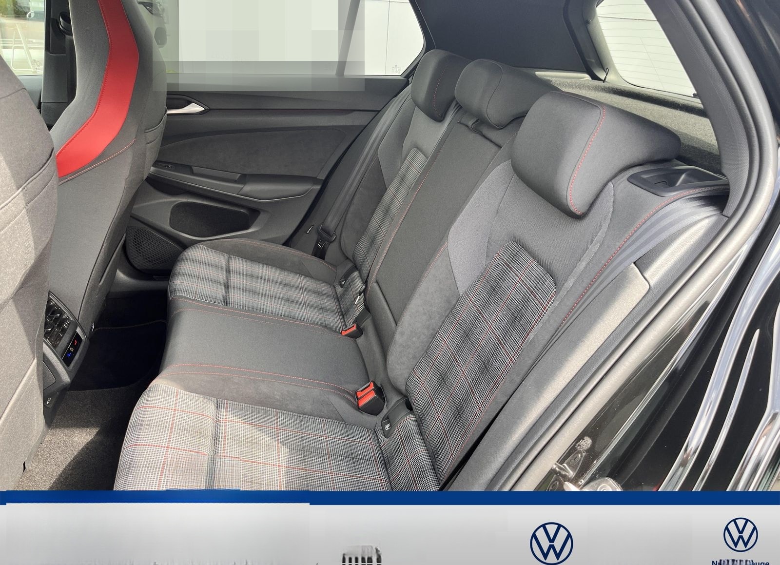 Volkswagen Golf VIII Lim. GTI 2.0 TSI foto 10
