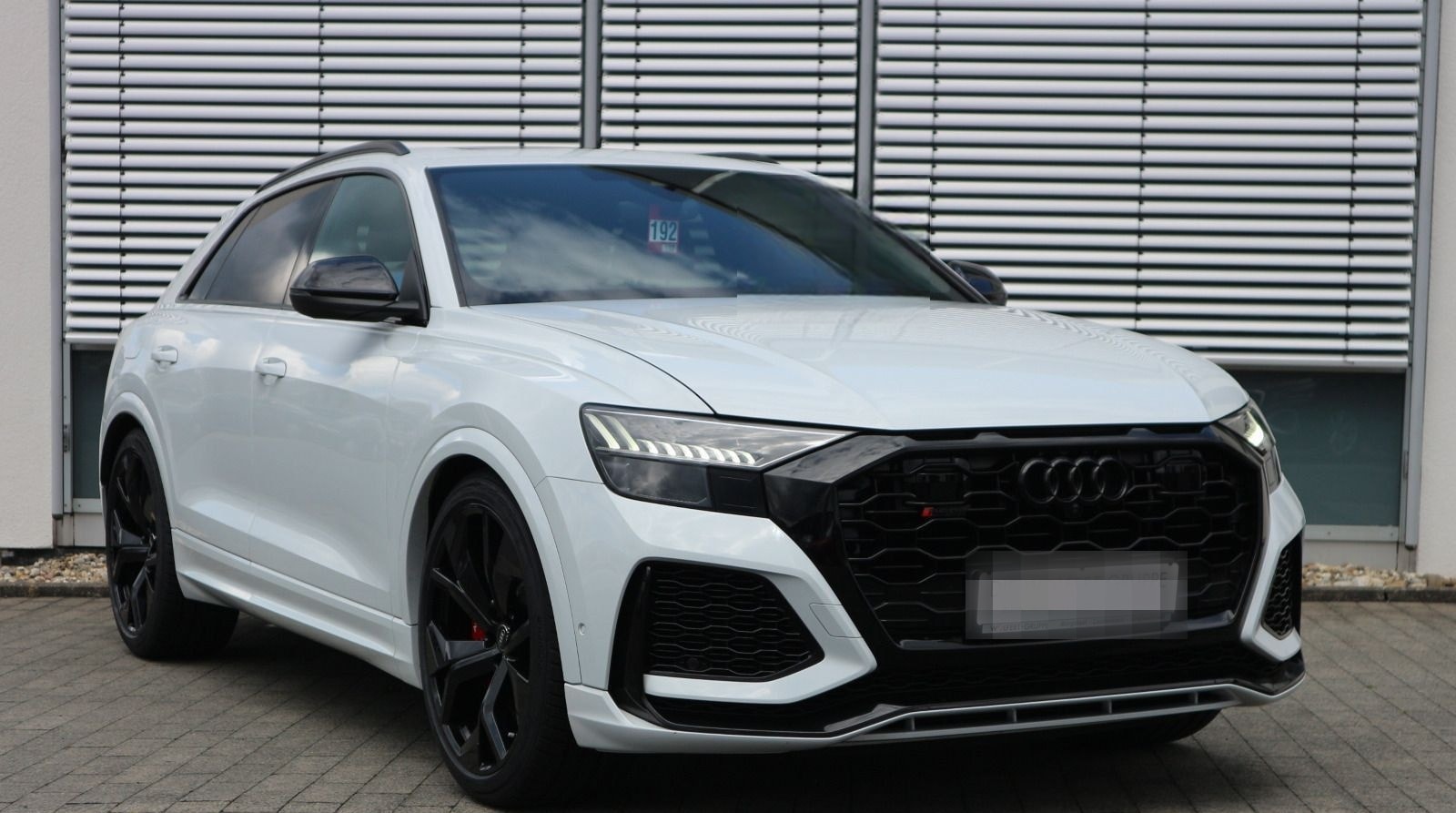 Audi RS Q8 quattro PANO+KERAMIK+AHK+HEADUP+ACC+MATRIX foto 2