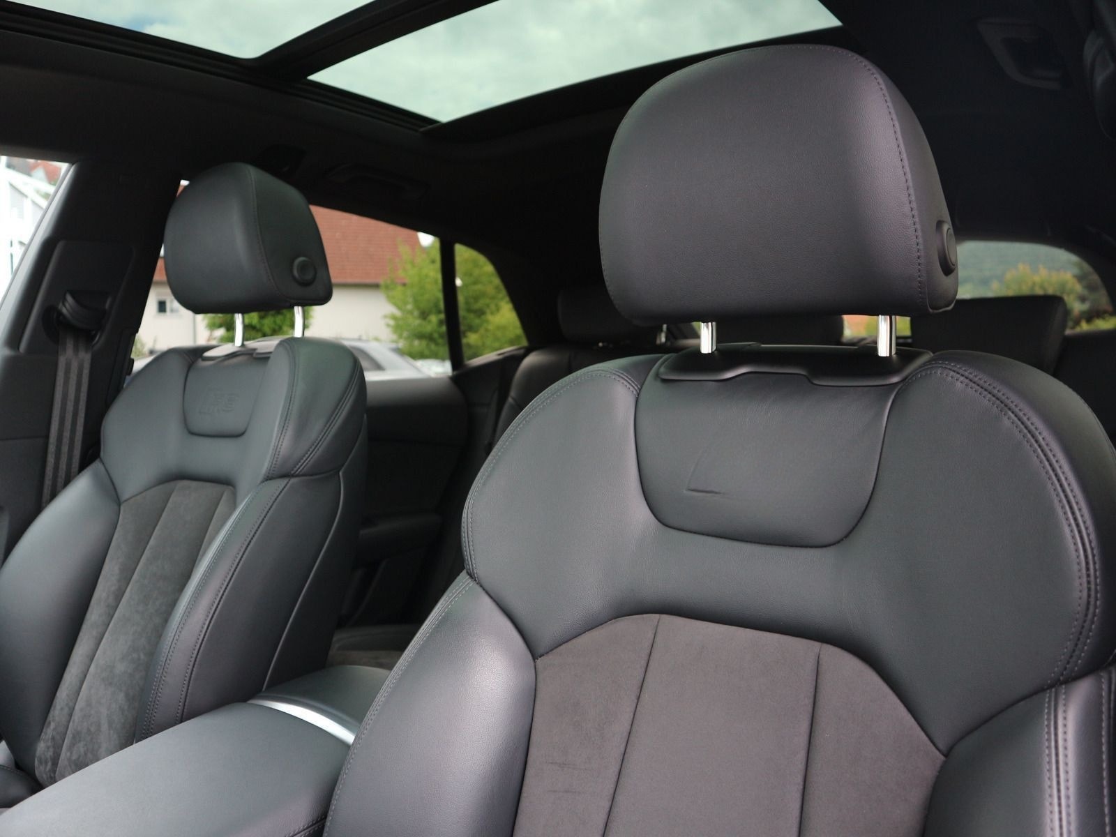 Audi RS Q8 quattro PANO+KERAMIK+AHK+HEADUP+ACC+MATRIX foto 15