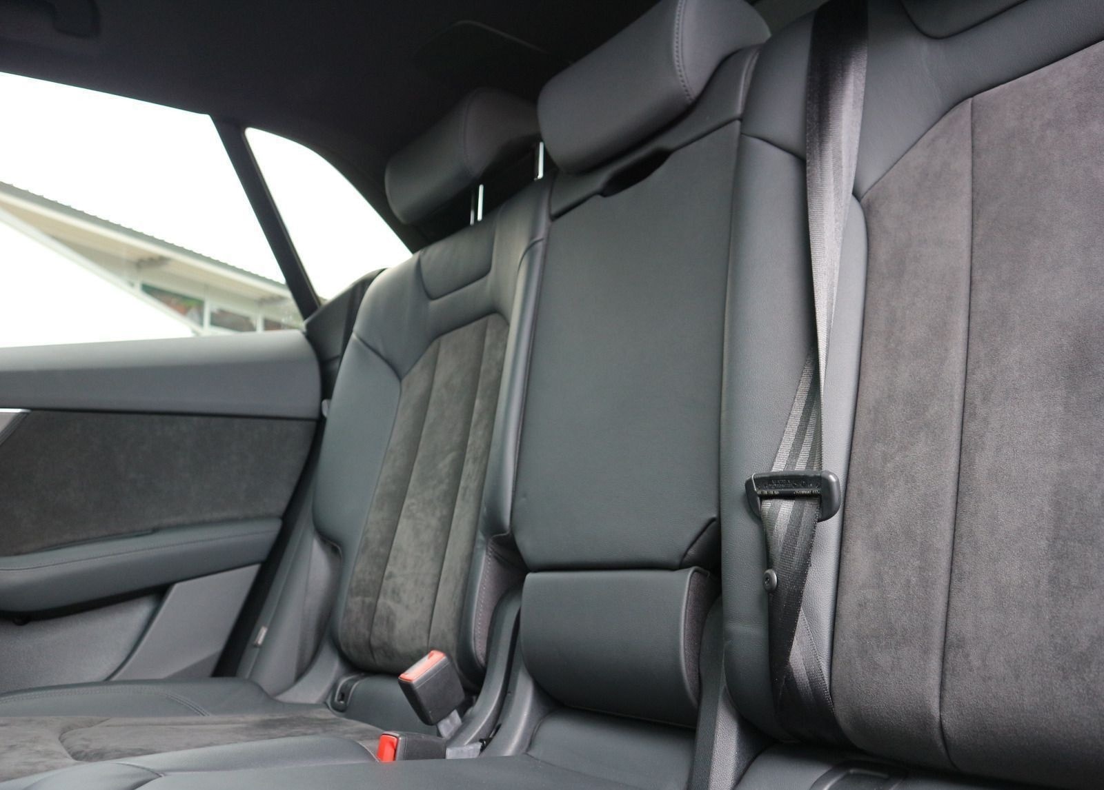 Audi RS Q8 quattro PANO+KERAMIK+AHK+HEADUP+ACC+MATRIX foto 17