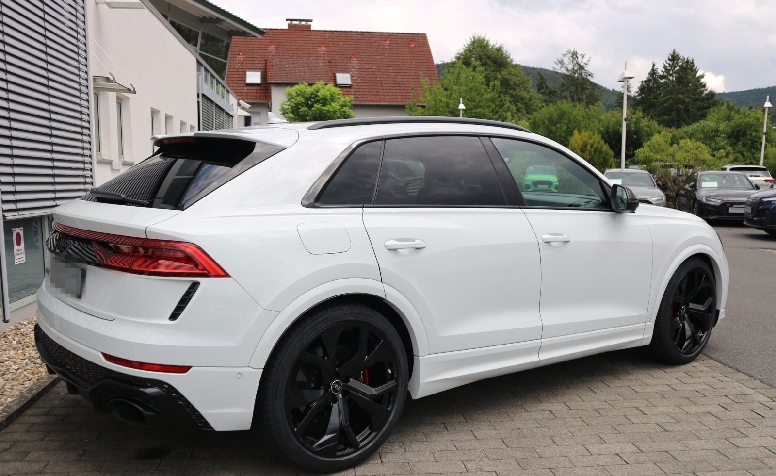 Audi RS Q8 quattro PANO+KERAMIK+AHK+HEADUP+ACC+MATRIX foto 3