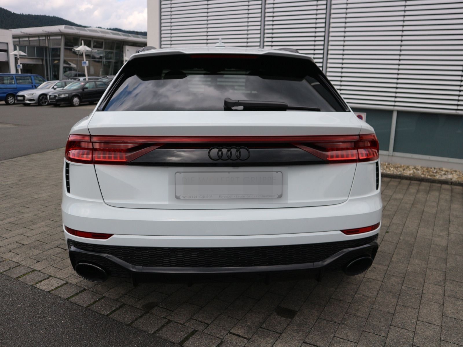 Audi RS Q8 quattro PANO+KERAMIK+AHK+HEADUP+ACC+MATRIX foto 6