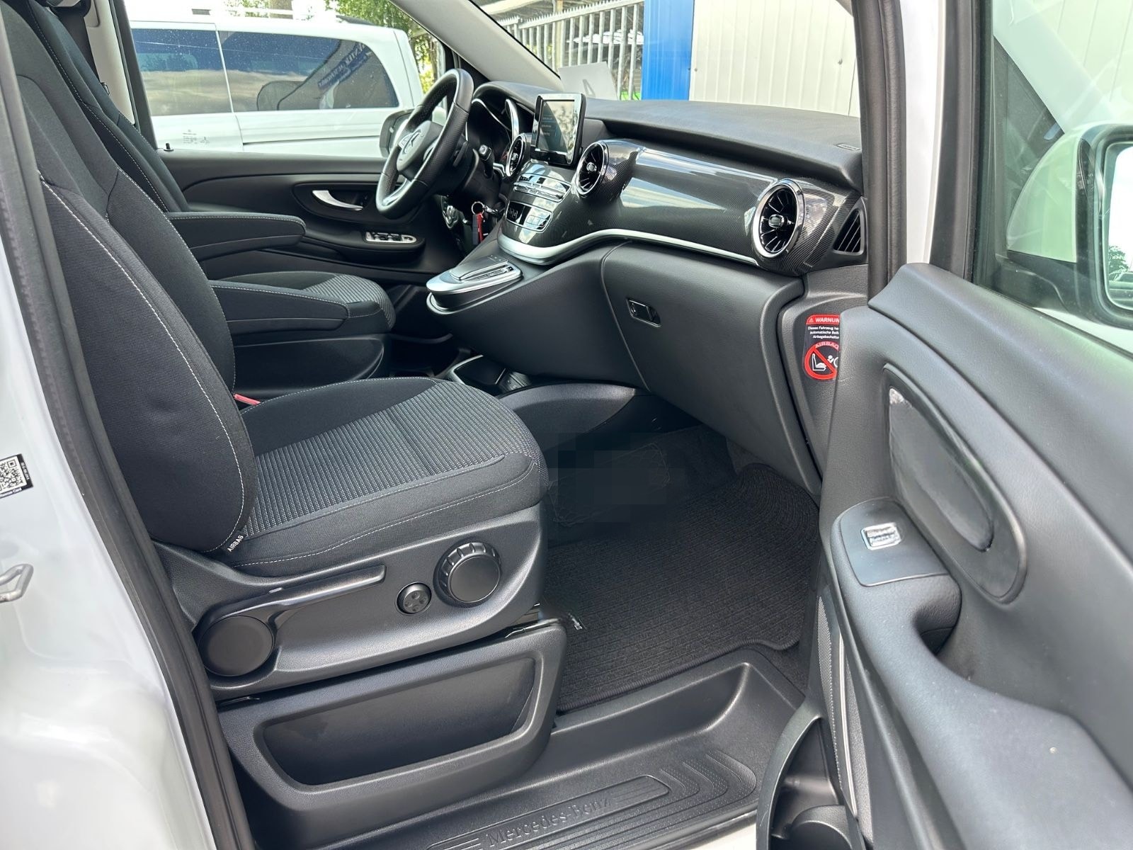 Mercedes-Benz V220 d LANG 4M 9G WEBASTO NAVI MBUX AHK 8-SITZER foto 12