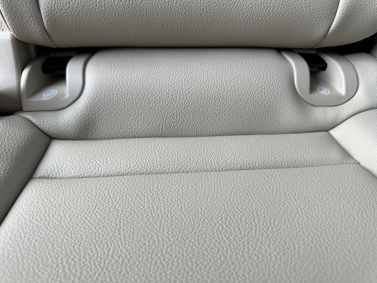 Mercedes-Benz V220 d LANG 4M 9G WEBASTO NAVI MBUX AHK 8-SITZER foto 17