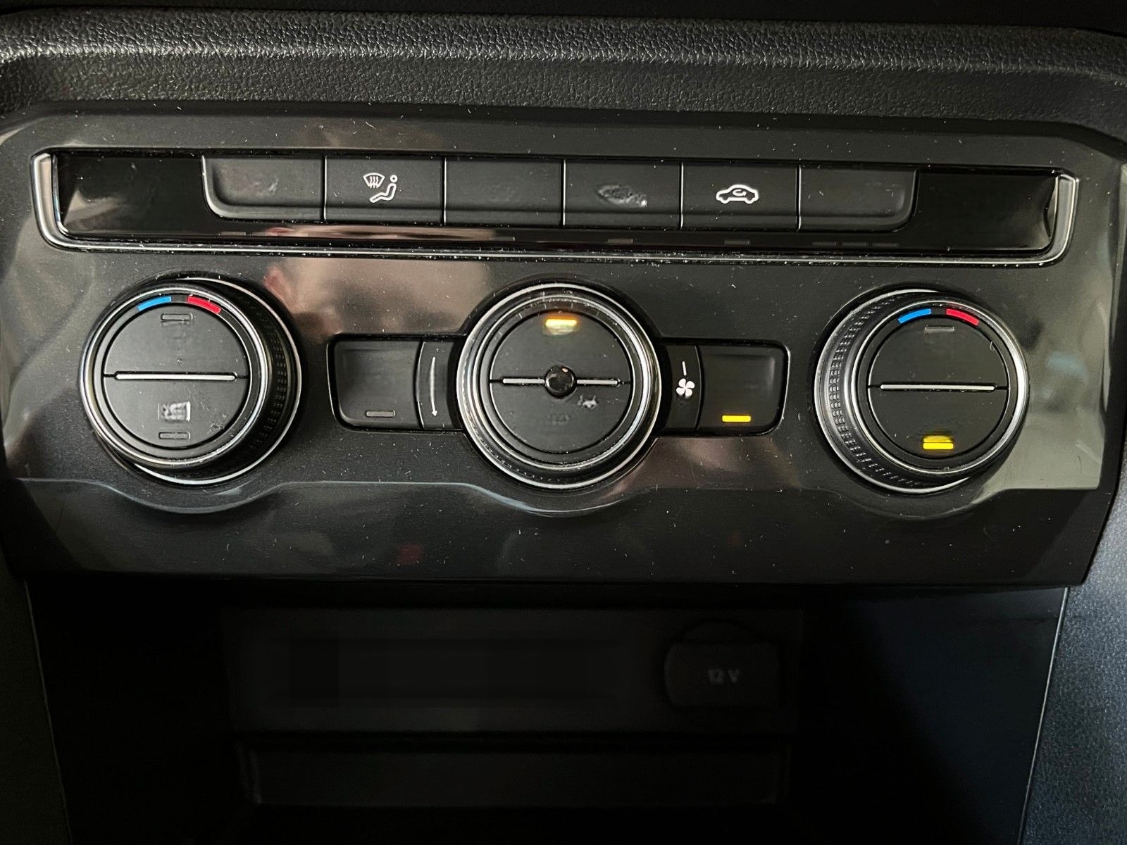 Volkswagen Tiguan 2.0 TDi Comfortline NAVI LED WinterPaket foto 17