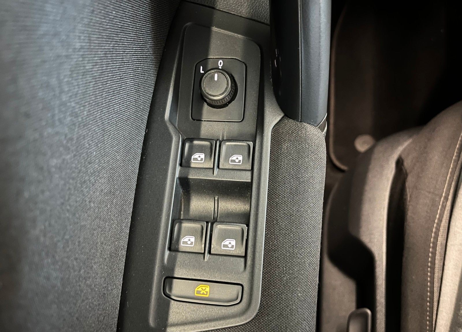 Volkswagen Tiguan 2.0 TDi Comfortline NAVI LED WinterPaket foto 19