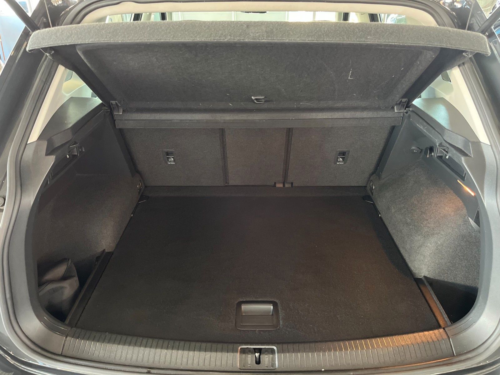 Volkswagen Tiguan 2.0 TDi Comfortline NAVI LED WinterPaket foto 25