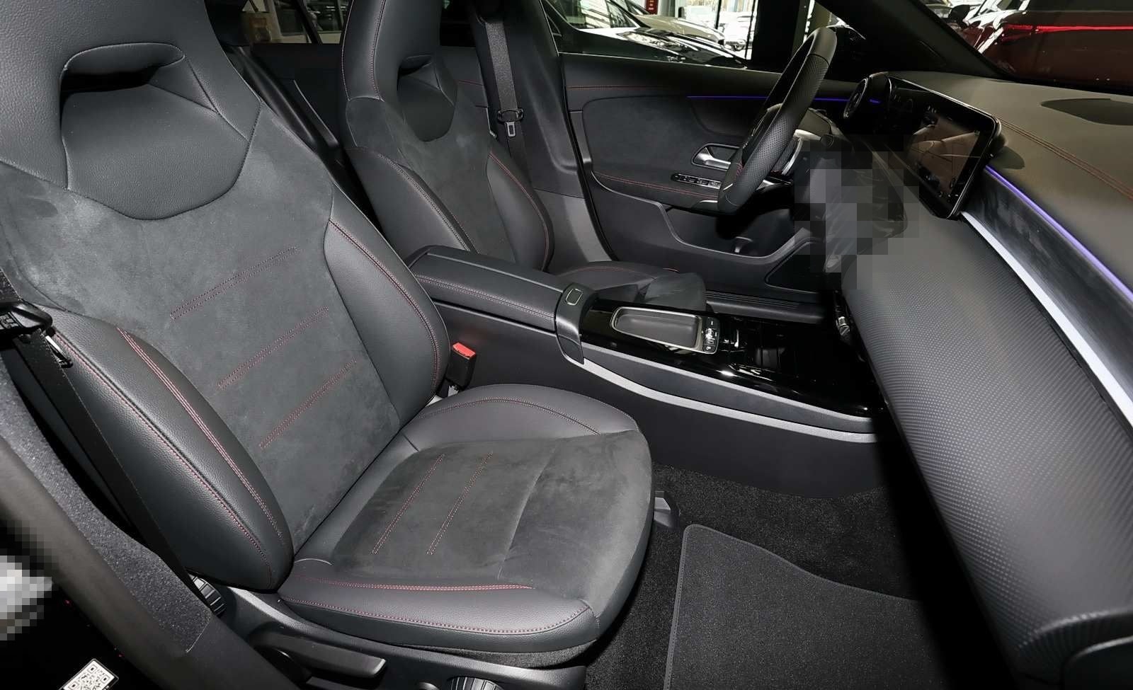 Mercedes-Benz CLA 200 Coupé AMG Distronic+360°+LED+Pano+Totwi foto 4