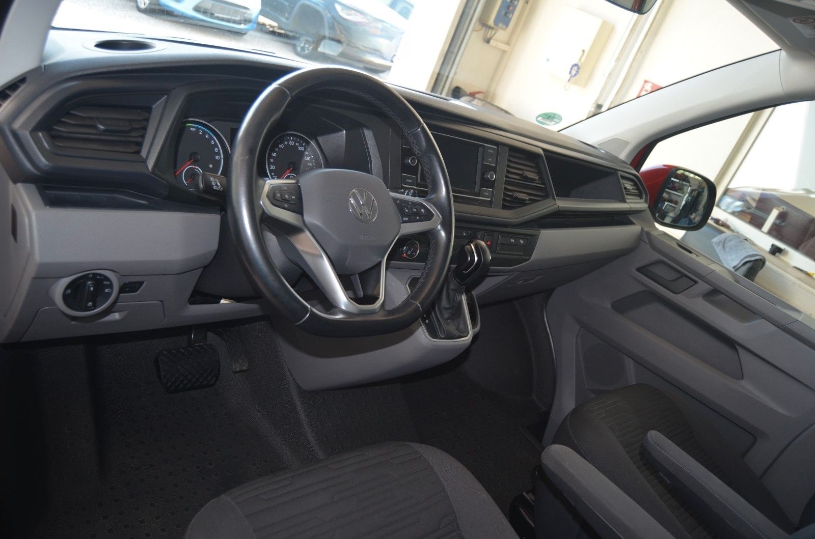 Volkswagen T6.1 ABTe Caravelle Elektro LR*8Sitzer* foto 8